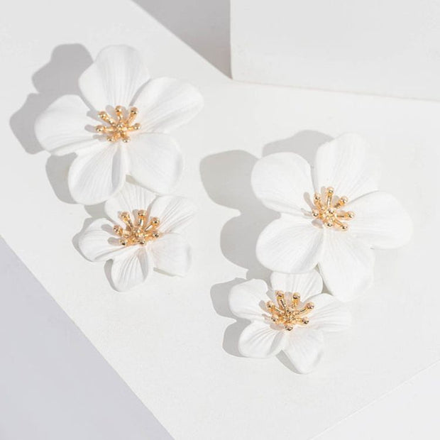 Korean Collection White Flower Earrings