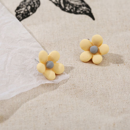 Korean Collection Tiny Miny Floral Stud Earrings